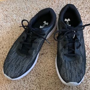 UnderArmour Shadow mens running shoes.